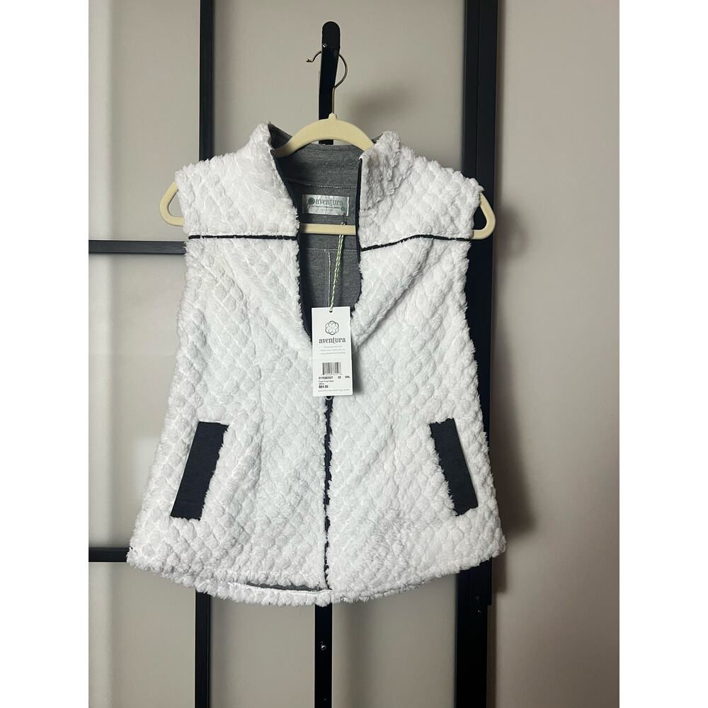 NWT Aventura Women's First Frost Vest Size Small